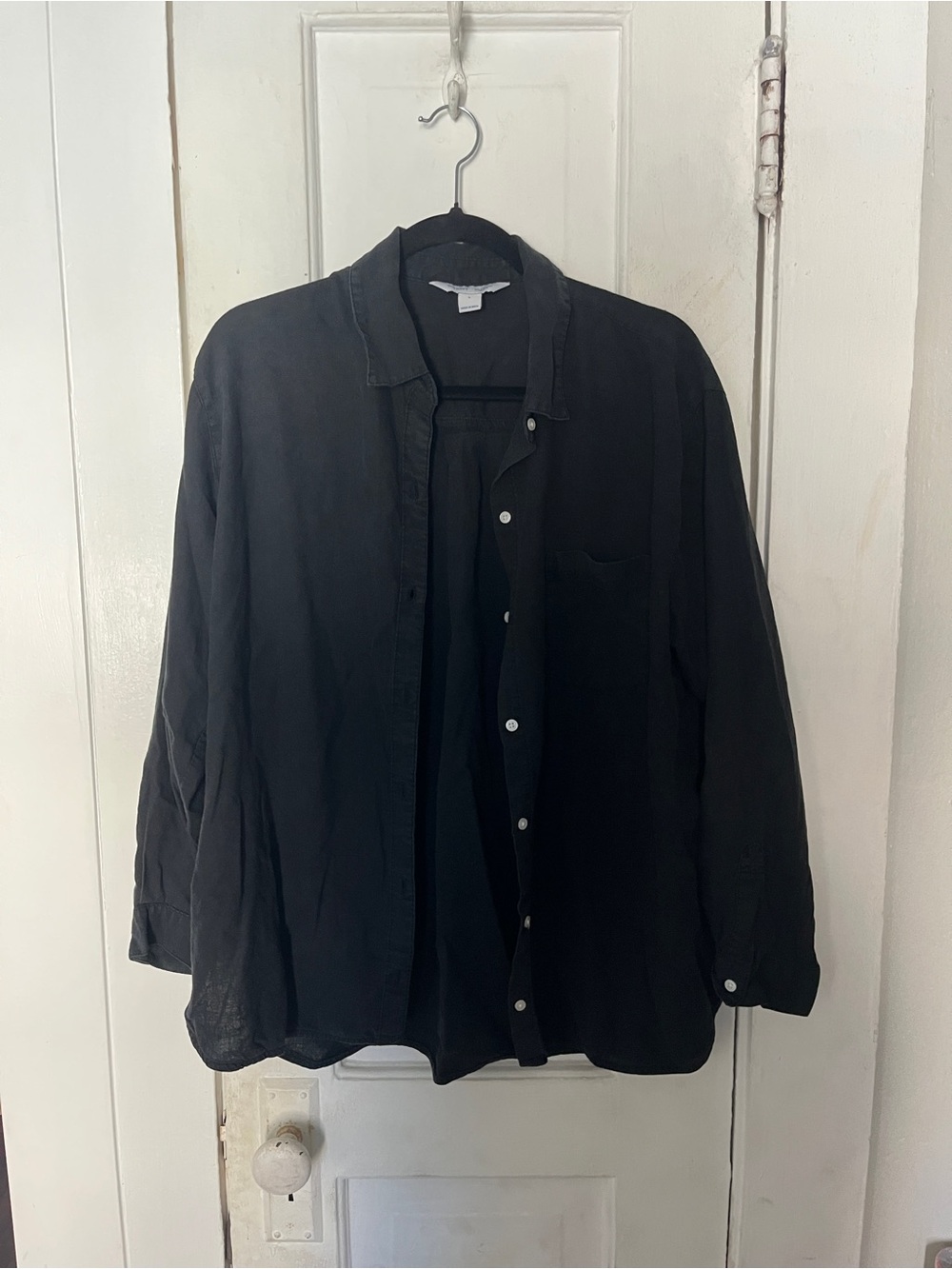 Old Navy Black Lightweight Women's Button-Down Shirt